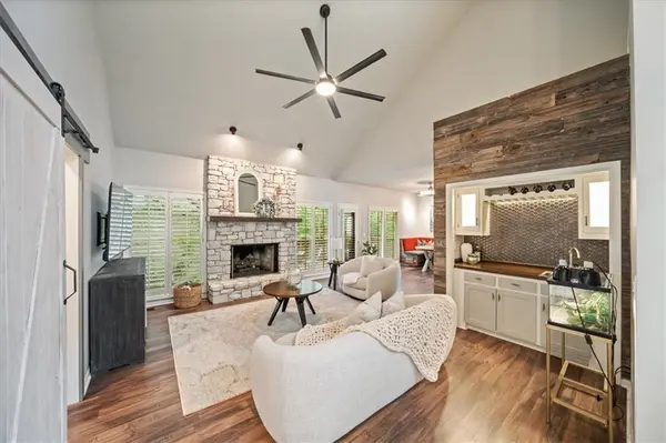 112 W 123rd TER, Kansas City, MO 64145