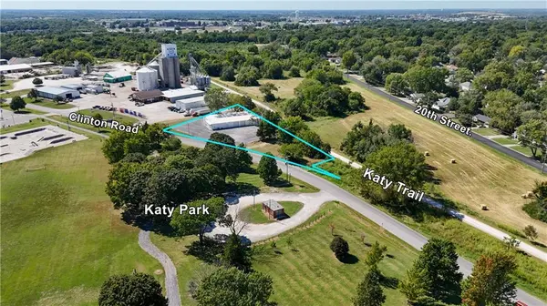 2100 Clinton RD, Sedalia, MO 65301