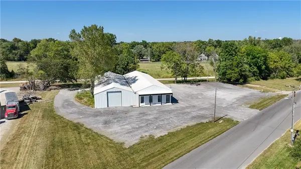 2100 Clinton RD, Sedalia, MO 65301
