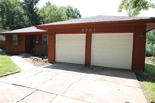 5701 E 100th ST, Kansas City, MO 64137