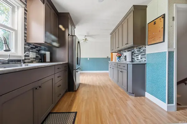 2414 Sunset DR, Jasper, IN 47546