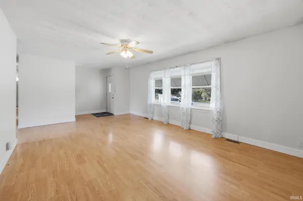 2414 Sunset DR, Jasper, IN 47546