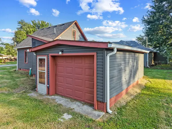 208 N Main ST, Kempton, IN 46049-9775