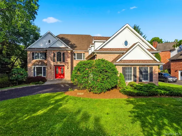 19 Shelley LN, West Harrison, NY 10604