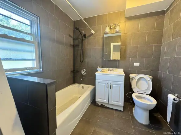 152-11 Roosevelt AVE, Flushing, NY 11354