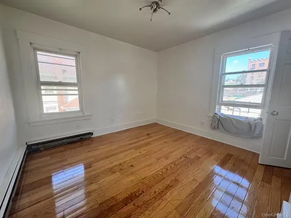 152-11 Roosevelt AVE, Flushing, NY 11354