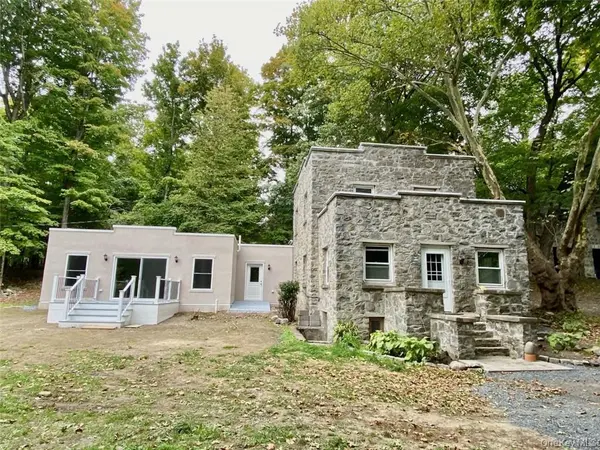563 Old Indian RD, Milton, NY 12547