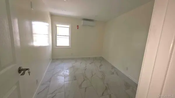 124-05 Jamaica AVE #2R, Richmond Hill, NY 11418