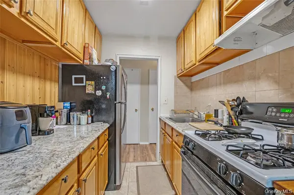 84-25 118th ST #3D, Kew Gardens, NY 11415