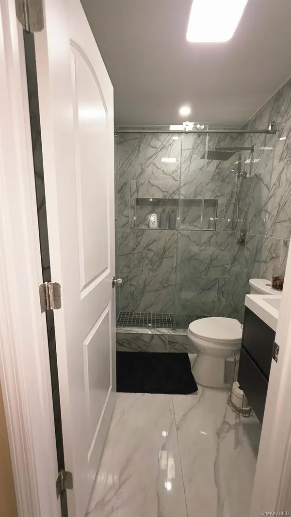 124-05 Jamaica AVE #2F, Richmond Hill, NY 11418