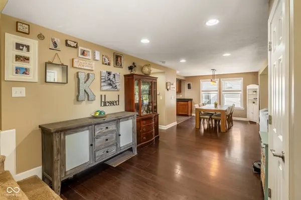112 S Monroe ST, Mooresville, IN 46158