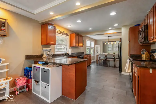 112 S Monroe ST, Mooresville, IN 46158