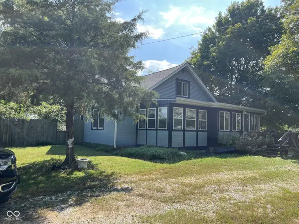 305 E County Road 900 S, Clayton, IN 46118