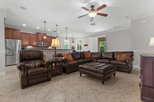 8212 36TH ST E, Sarasota, FL 34243