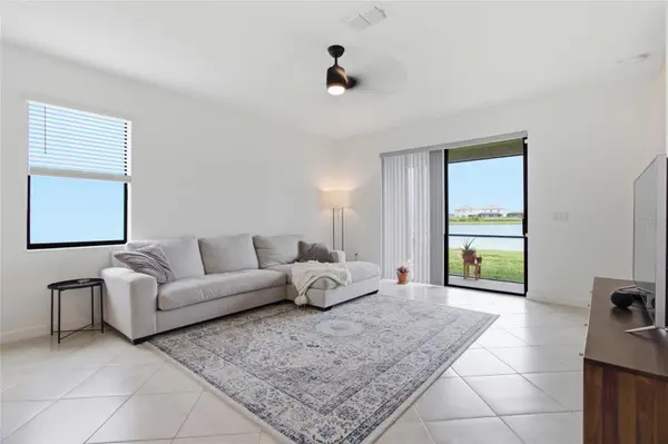 15215 SUNNY DAY DR, Bradenton, FL 34211