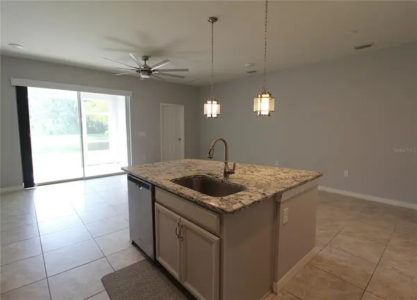 2922 GRAND KEMERTON PL, Tampa, FL 33618
