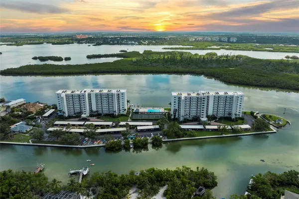 9393 MIDNIGHT PASS RD #205, Sarasota, FL 34242