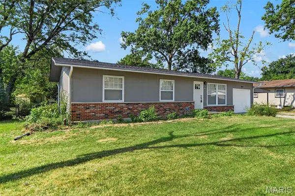 2271 Cessna DR, Arnold, MO 63010