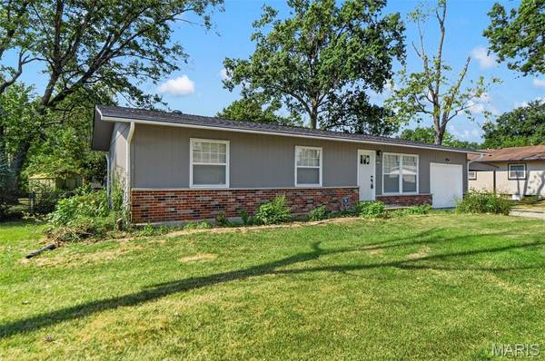 2271 Cessna DR, Arnold, MO 63010