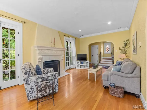 754 Yale AVE, University City, MO 63130