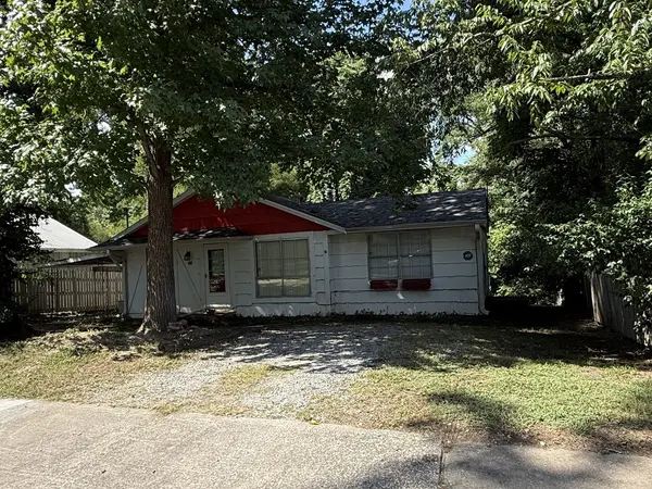 626 W Rigdon ST, Carbondale, IL 62901