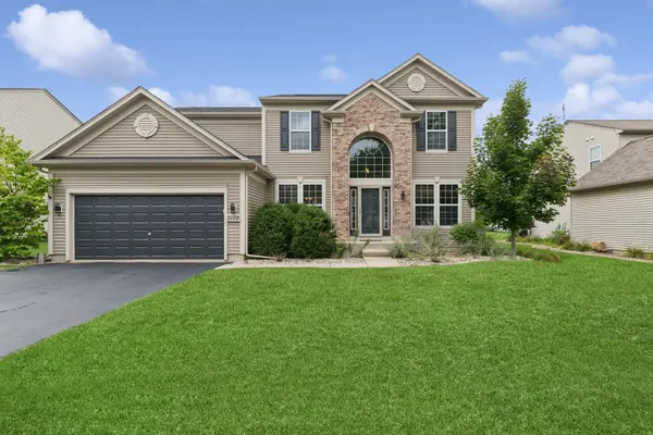 3109 Erika LN, Carpentersville, IL 60110