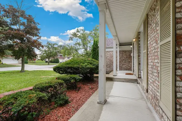 17817 Stonebridge DR, Hazel Crest, IL 60429