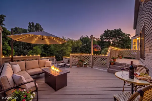 970 Ponderosa LN, Hoffman Estates, IL 60010