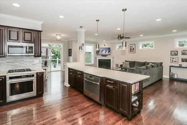 315 W Franklin ST, Wheaton, IL 60187