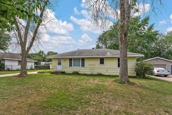 8820 Greenway AVE S, Cottage Grove, MN 55016