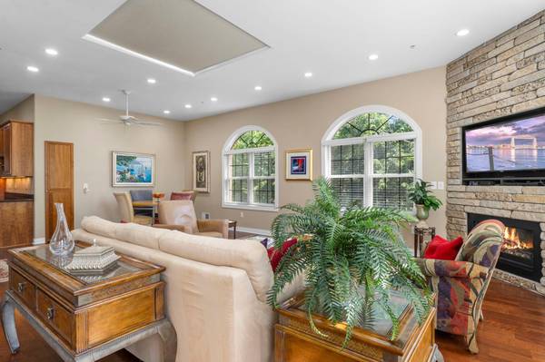 3125 Inglewood AVE S #202, Saint Louis Park, MN 55416