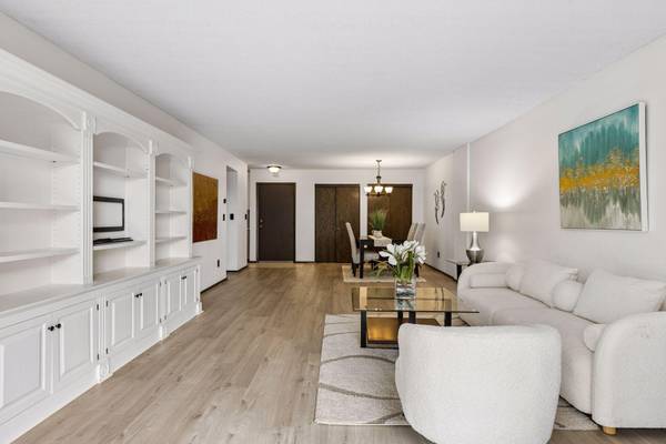1200 Nicollet MALL #518, Minneapolis, MN 55403
