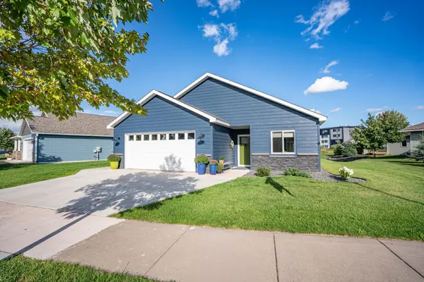 33 Billings LN, Superior, WI 54880