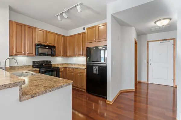3110 N Chestnut ST #301, Chaska, MN 55318