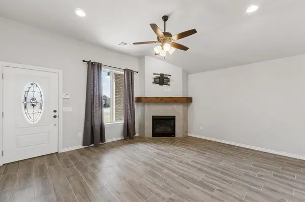 1112 S Colt LN, Mustang, OK 73064