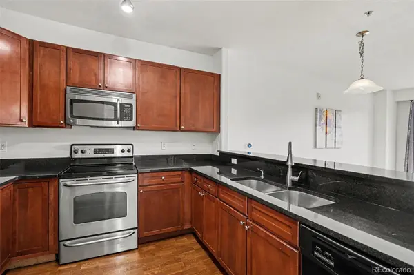9039 E Panorama CIR #C205, Englewood, CO 80112