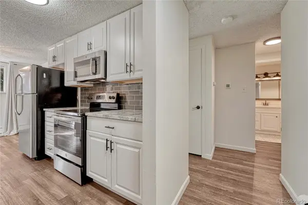 2700 S Holly ST #100, Denver, CO 80222