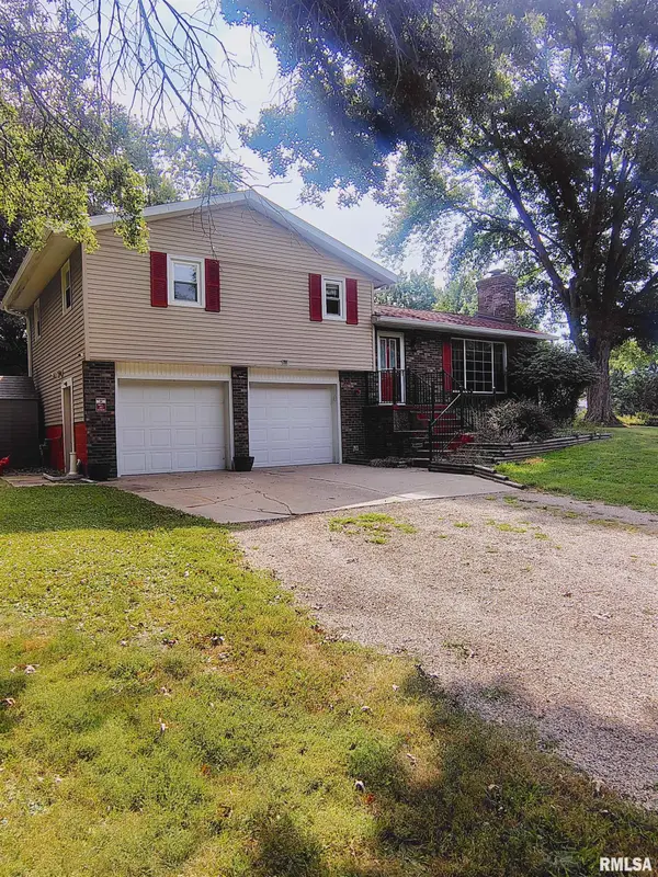 23411 N ARAPAHOE DR, Cuba, IL 61427