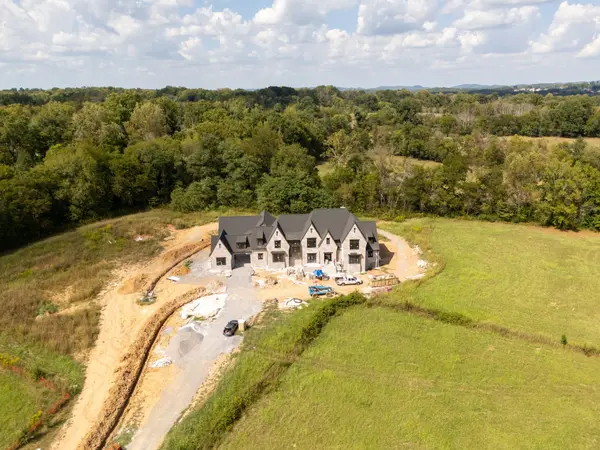7019 Belcastle Ln, College Grove, TN 37046