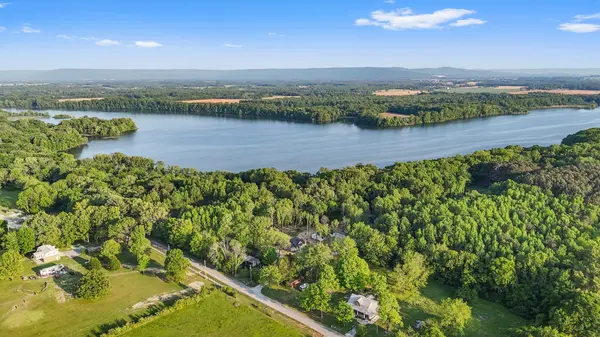 93 Bluebird Trl, Estill Springs, TN 37330