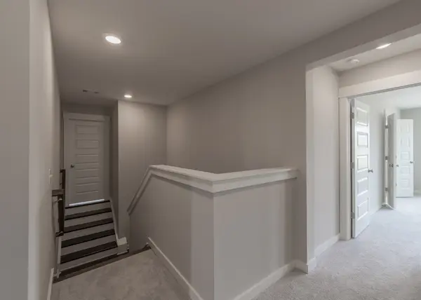 832 Rockwell Dr, Hendersonville, TN 37075