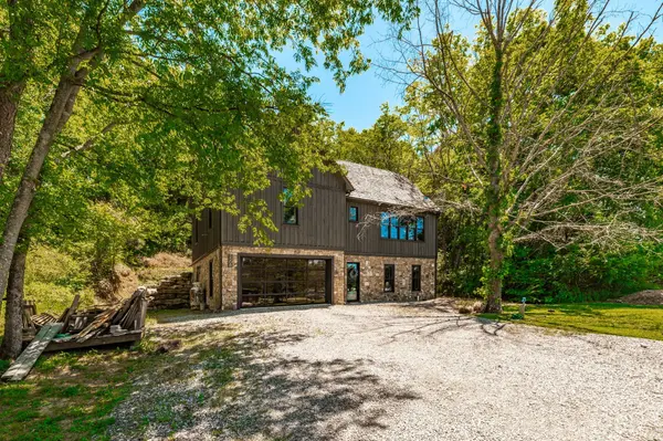 1506 Rock Springs Rd, Bethpage, TN 37022