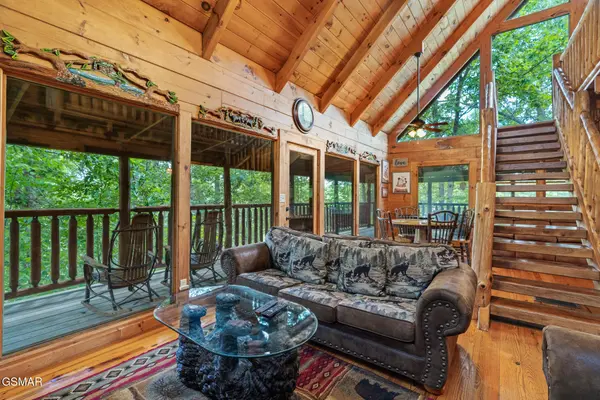 3823 Dollys Drive, Sevierville, TN 37876