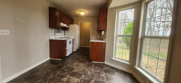 129 Oak Tree Dr, Oak Grove, KY 42262
