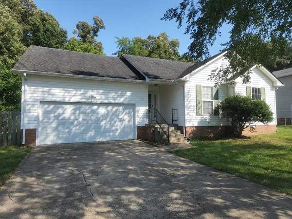 129 Oak Tree Dr, Oak Grove, KY 42262