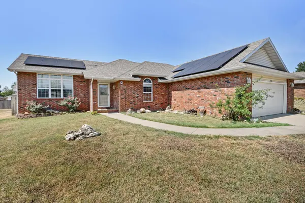 605 W Chandler DR, Willard, MO 65781