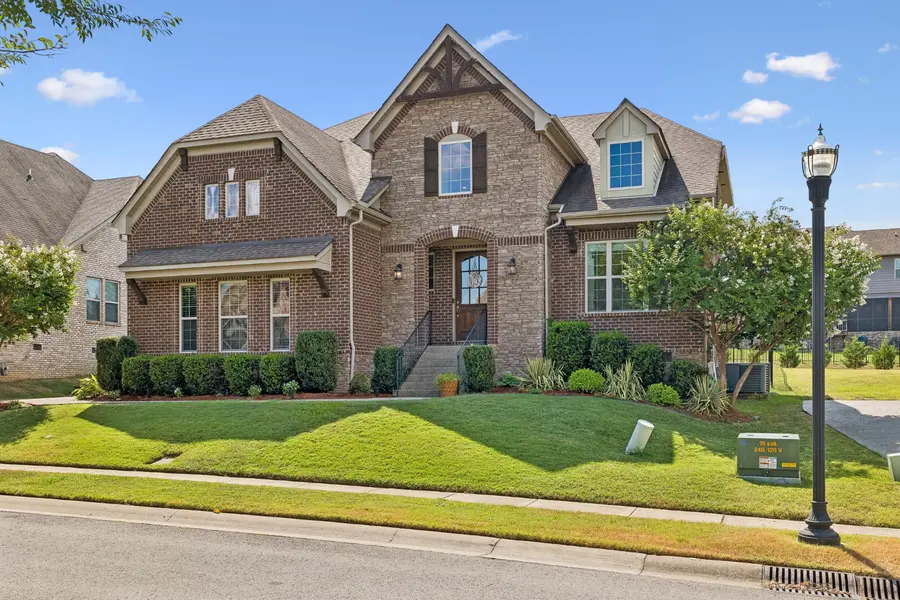 2112 Belsford Dr, Nolensville, TN 37135