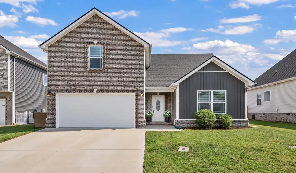 917 Burley Barn Rd, Clarksville, TN 37042