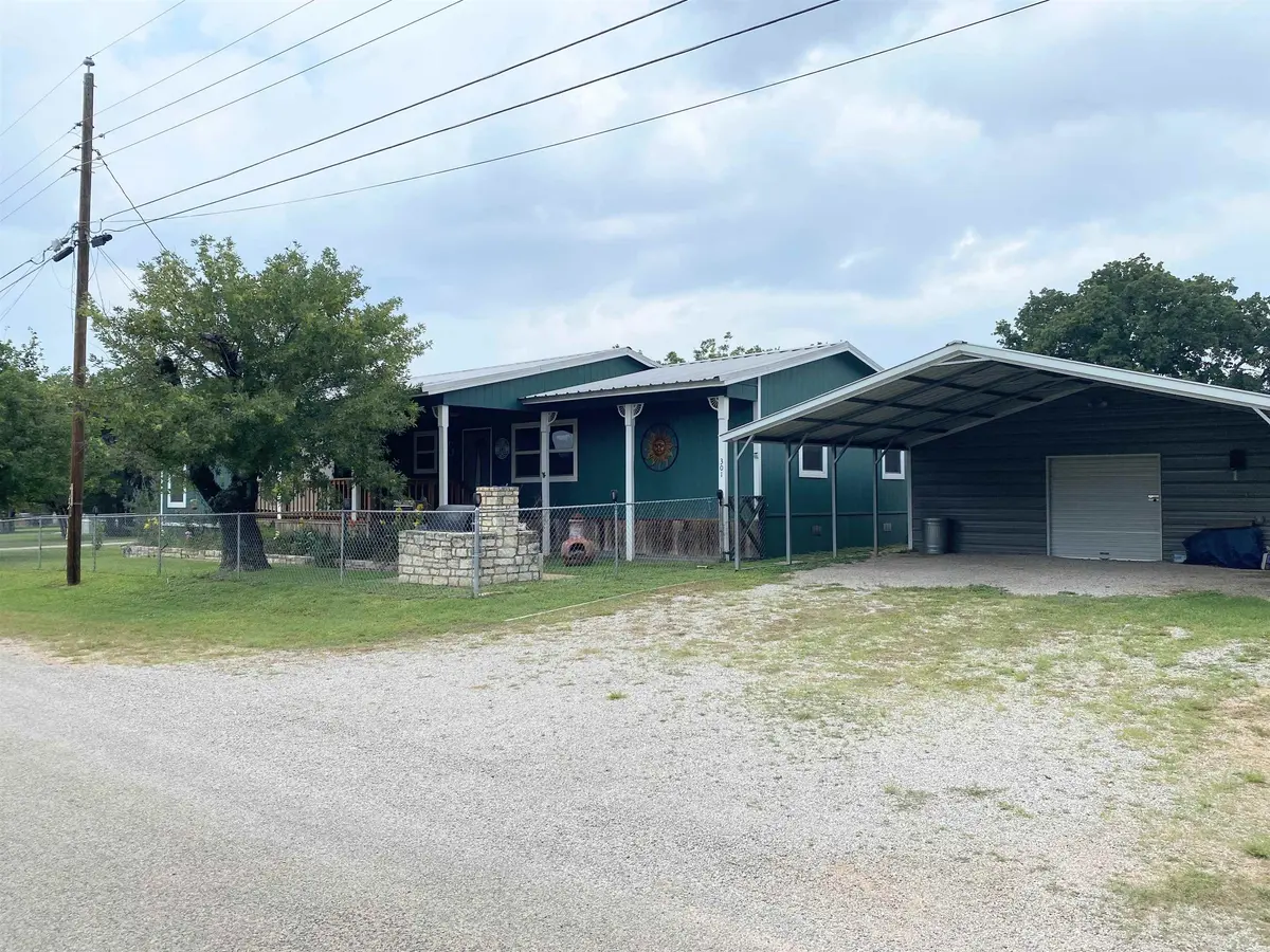 301 East Castlebriar, Granite Shoals, TX 78654