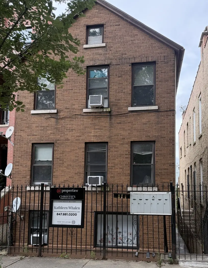 1542 W Thomas ST, Chicago, IL 60642